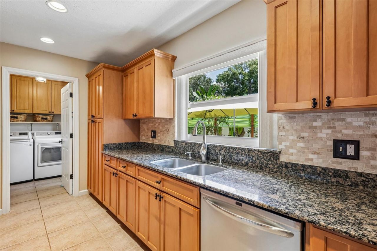 14309 Brentwood Drive , Tampa, FL 33618 Photo