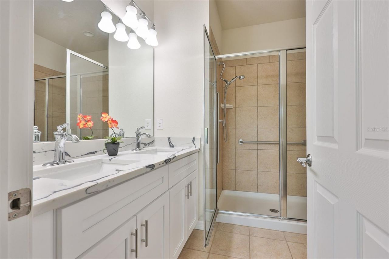 5618 Sunset Falls Drive , Apollo Beach, FL 33572 Photo