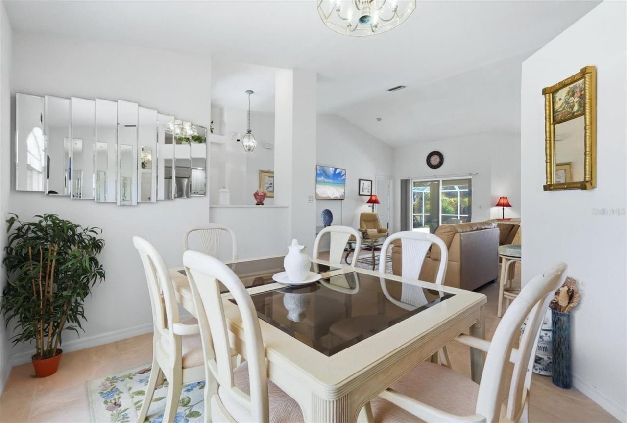 156 Mark Twain Lane, Rotonda West, FL 33947 Photo