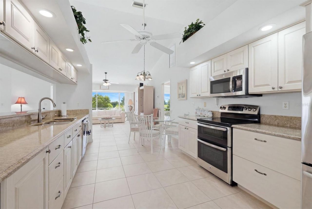 156 Mark Twain Lane, Rotonda West, FL 33947 Photo