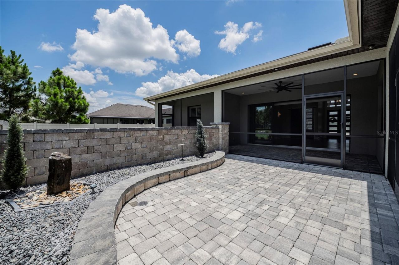 6545 Emerald Woods Lane, Lakeland, FL 33813 Photo