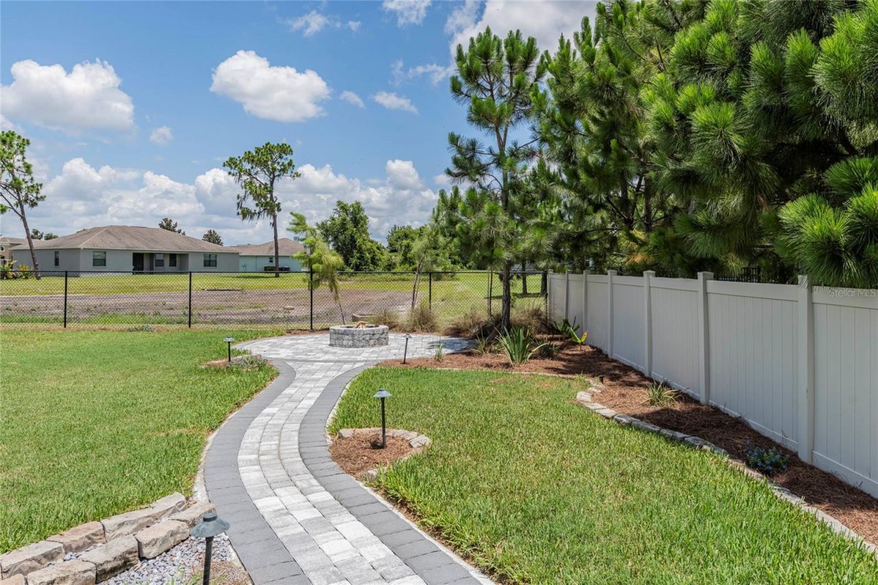 6545 Emerald Woods Lane, Lakeland, FL 33813 Photo