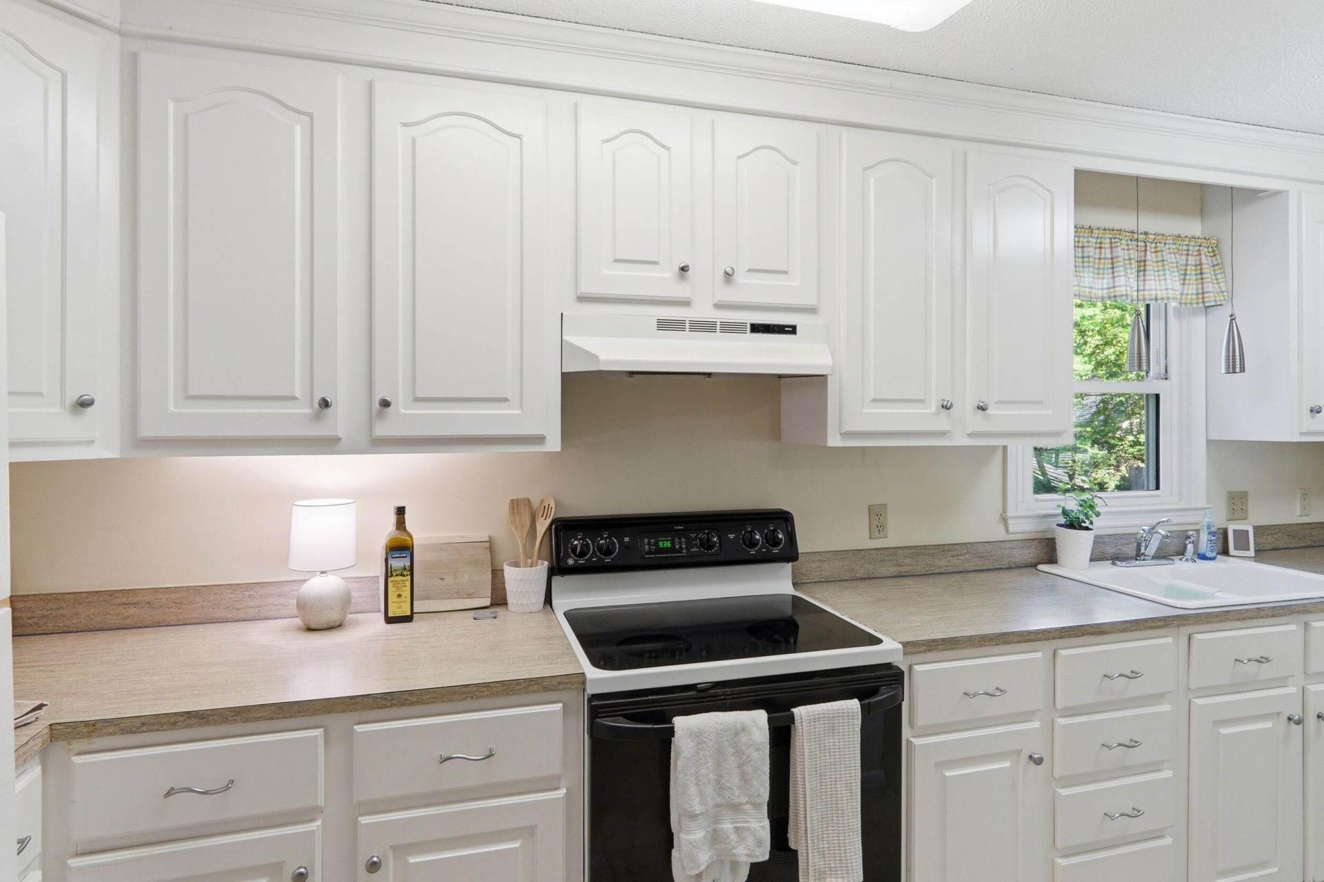 36 Manor Boulevard Photo 18