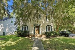 36 Manor Boulevard photo 4