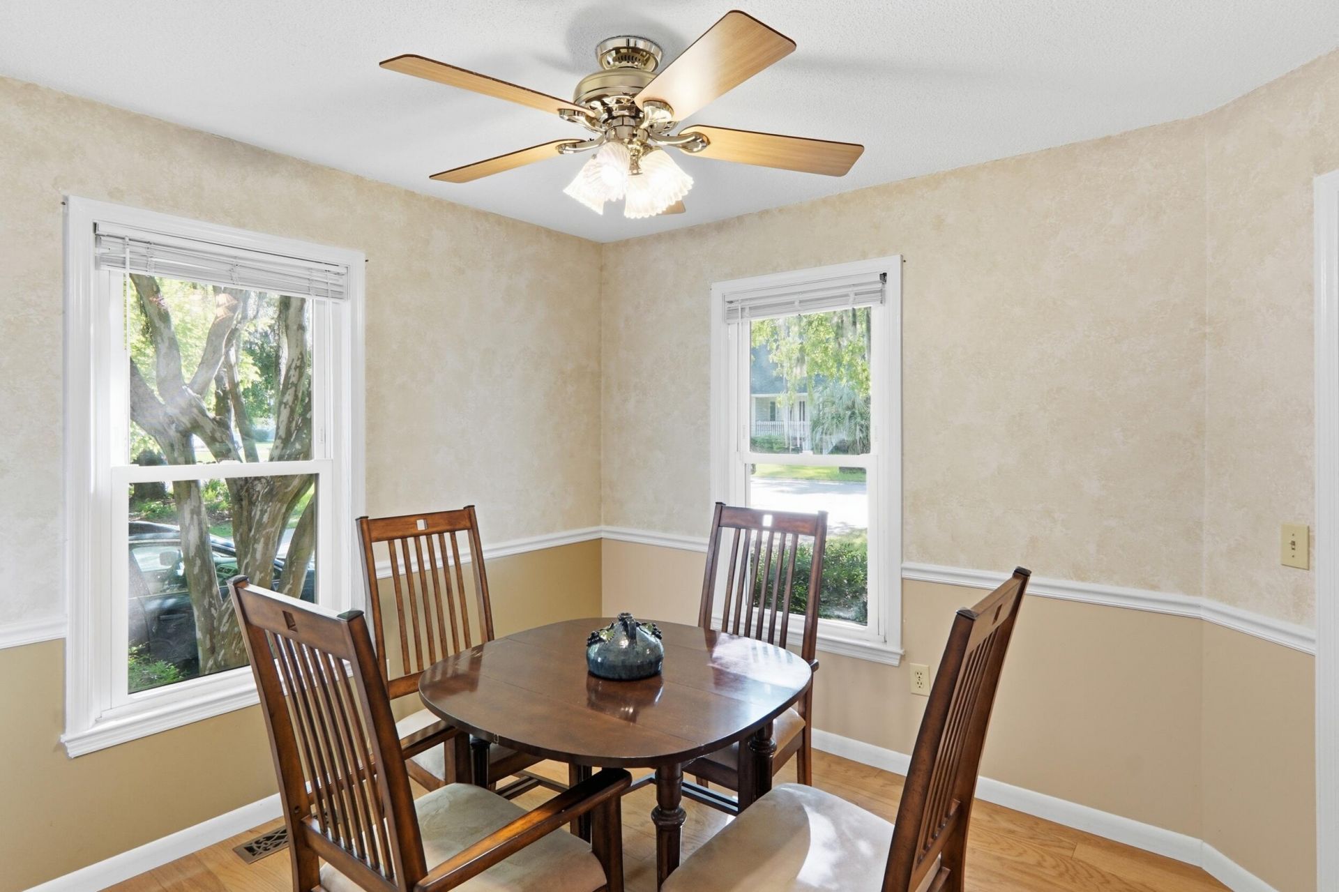 36 Manor Boulevard Photo 20