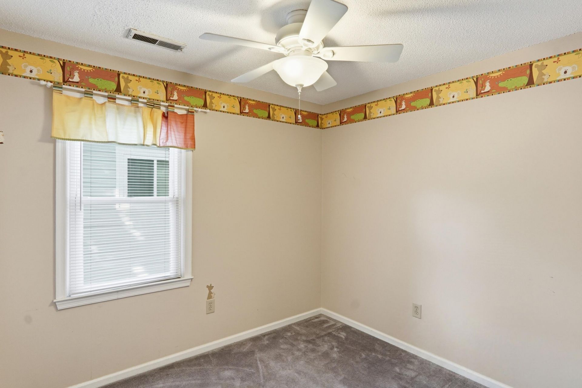 36 Manor Boulevard Photo 34