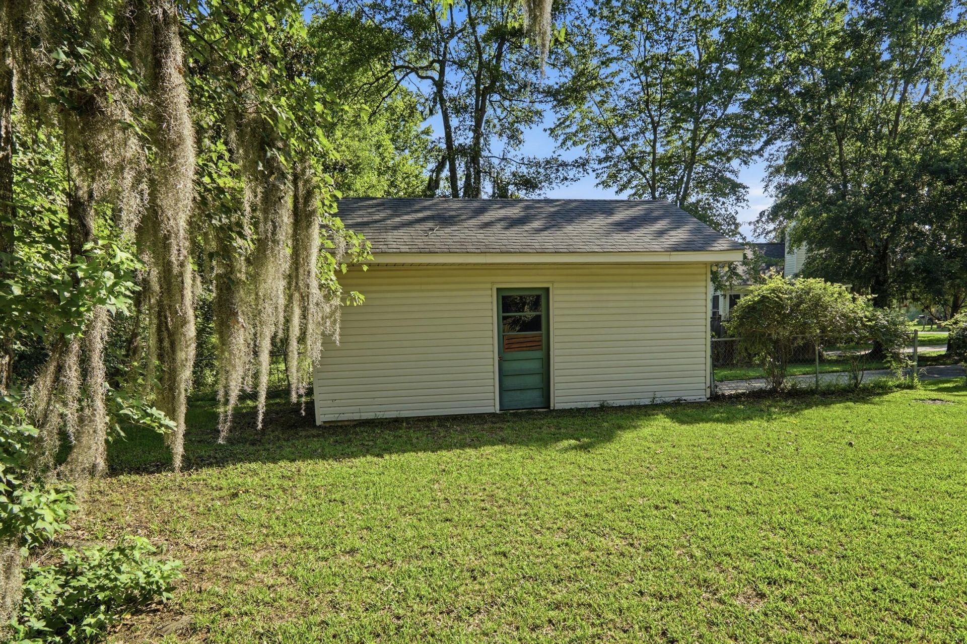 36 Manor Boulevard Photo 40