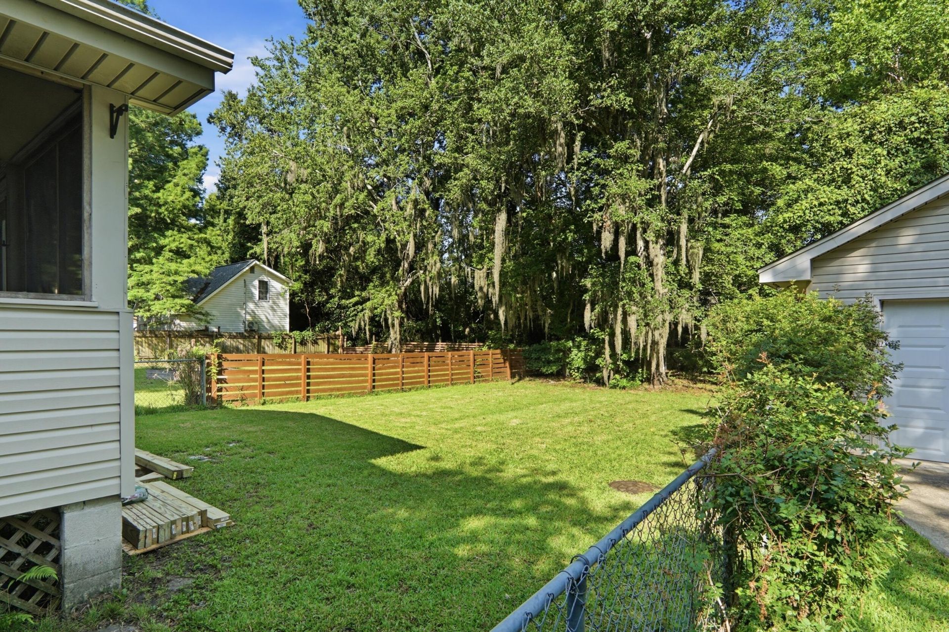 36 Manor Boulevard Photo 41