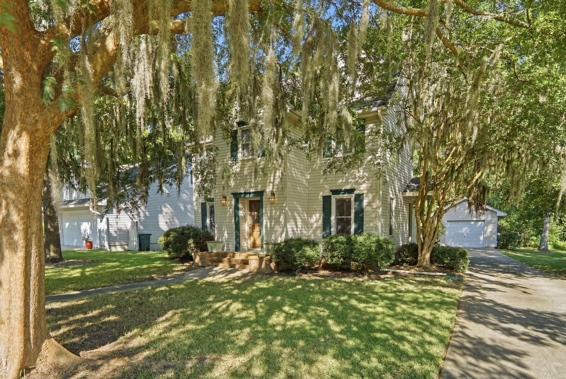 36 Manor Boulevard Photo 5