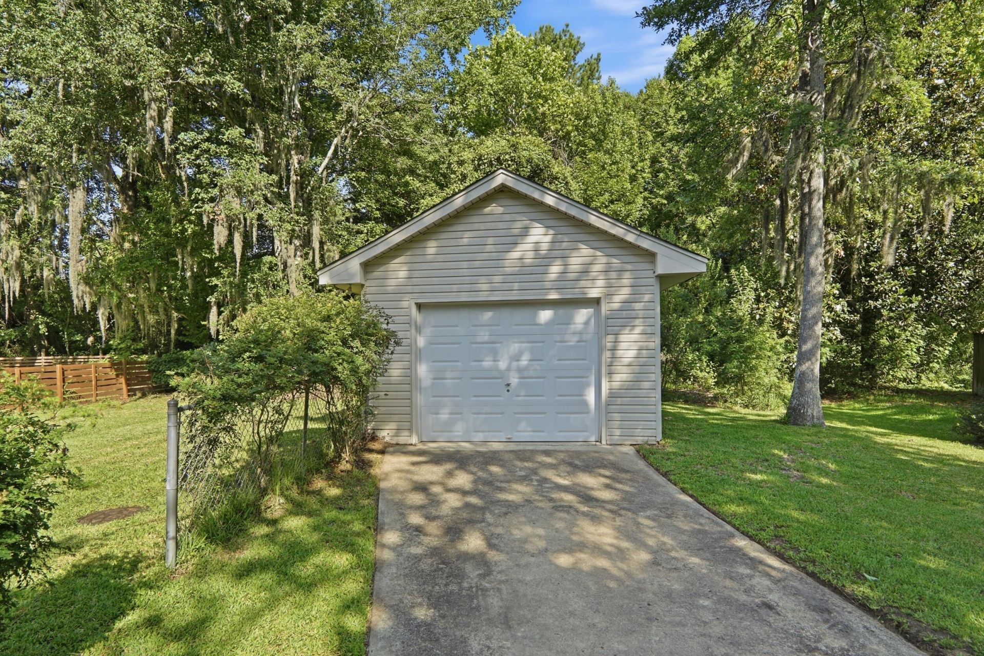 36 Manor Boulevard Photo 7