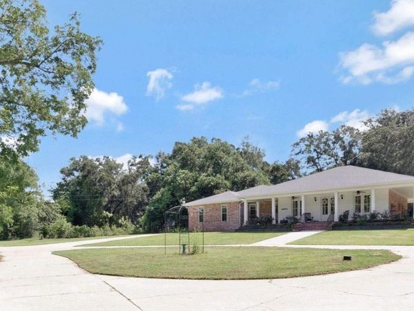 500 Petty Dr, Cantonment, FL 32533