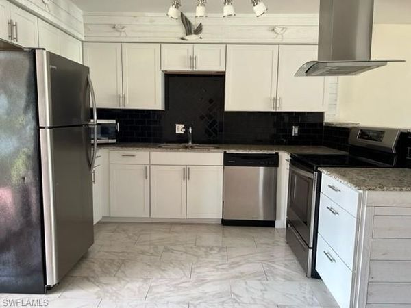 656 Palm View DR, Unit 4, NAPLES, FL 34110
