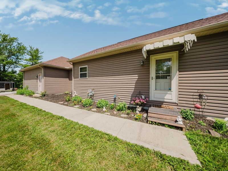 6684 Borror Road, Grove City, OH 43123 Photo 3