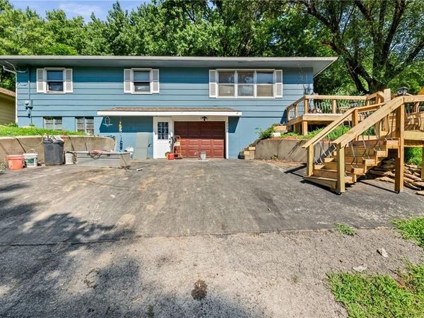 705 Cherry Street, Weston, MO 64098