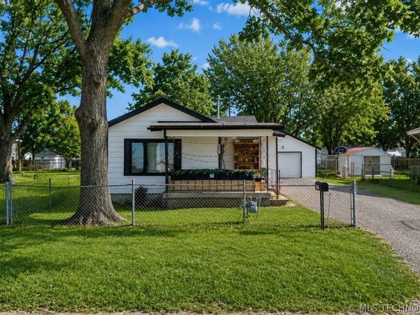 4639 S 32nd West Avenue , Tulsa, OK 74107