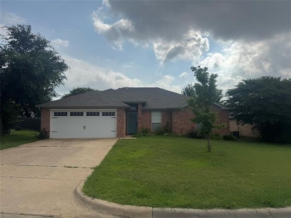 1610 Ocean Drive, Mansfield, TX 76063