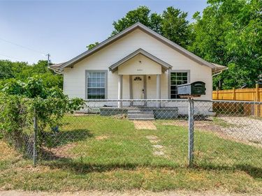 3332 Avenue I, Fort Worth, TX 76105