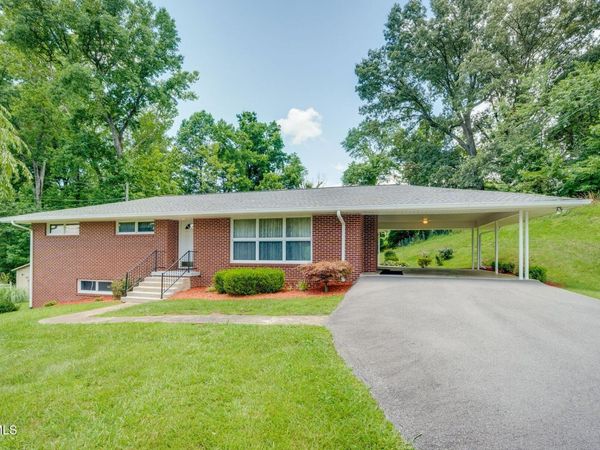 912 Spring Valley Drive, Kingsport, TN 37660