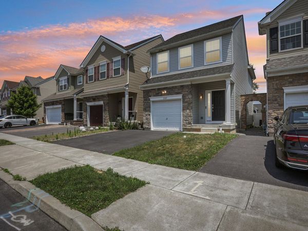 2127 HUNTINGTON LANE, EASTON, PA 18040