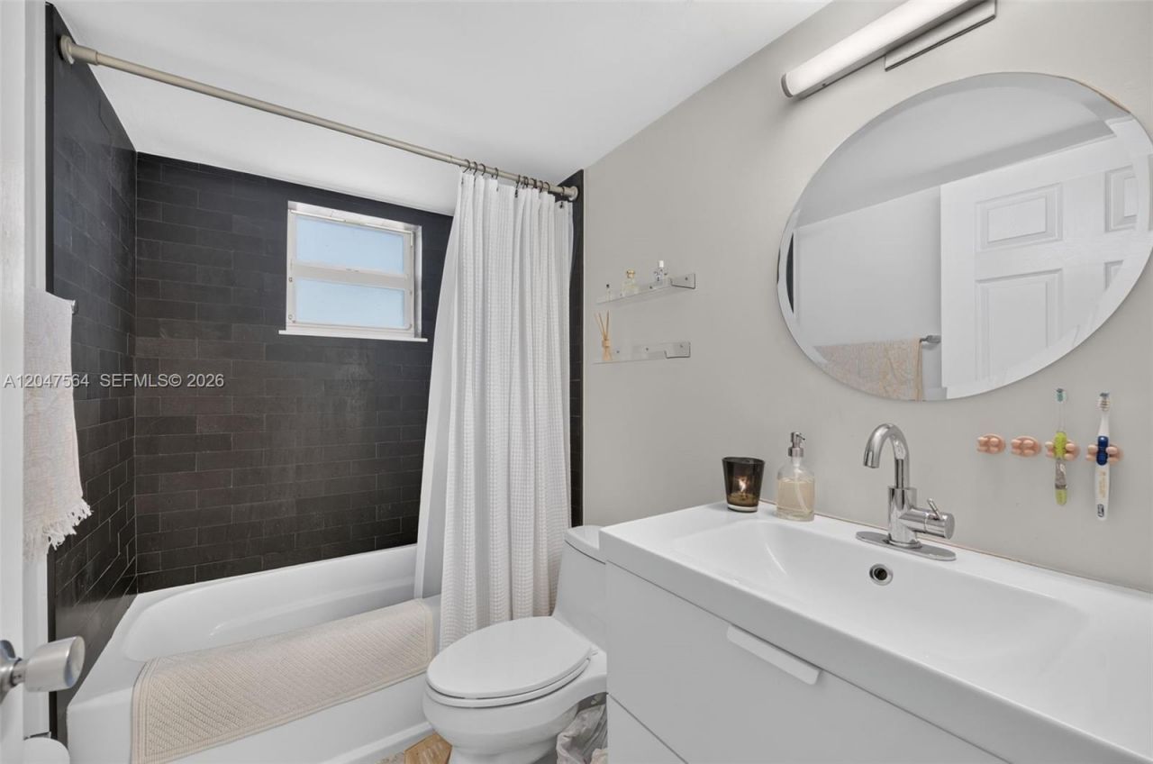4600 SW 67th Ave , Unit 111, Miami, FL 33155 Photo