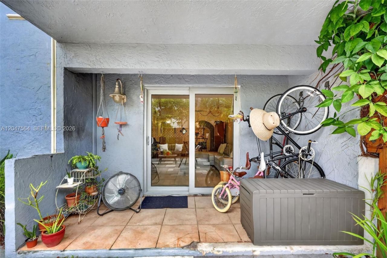 4600 SW 67th Ave , Unit 111, Miami, FL 33155 Photo