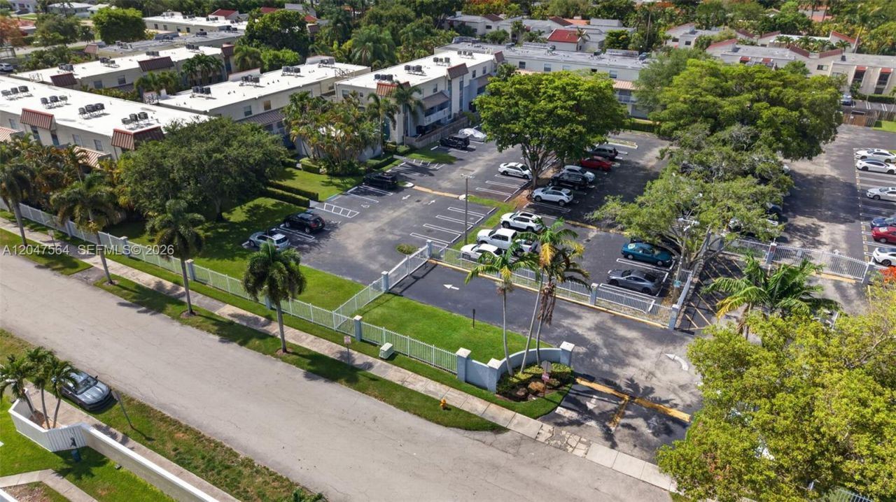 4600 SW 67th Ave , Unit 111, Miami, FL 33155 Photo