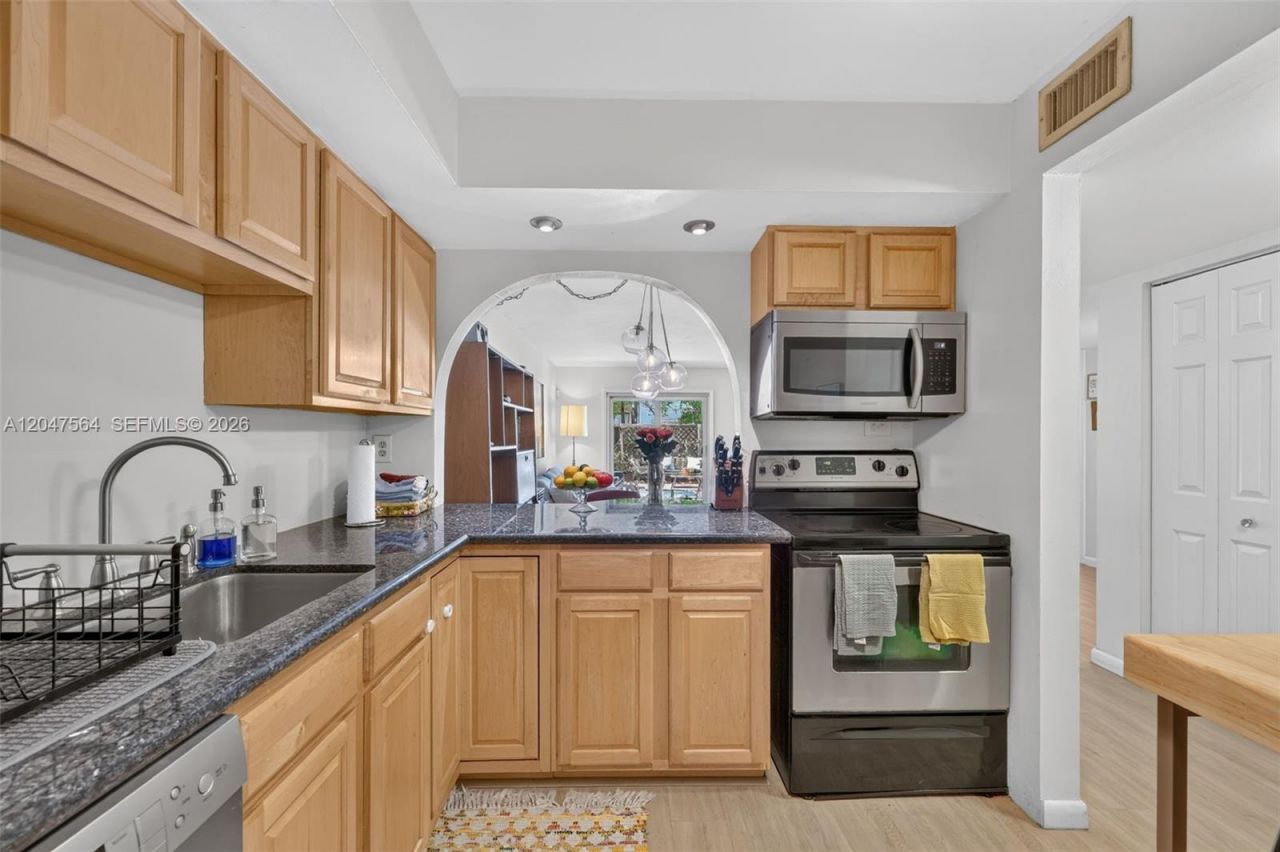 4600 SW 67th Ave , Unit 111, Miami, FL 33155 Photo