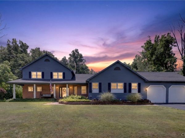 8145 Speach Drive, Baldwinsville, NY 13027