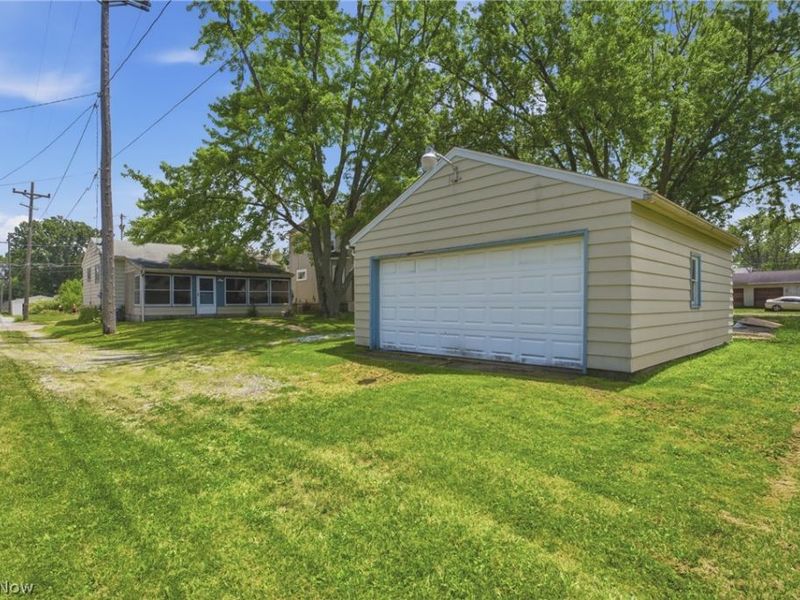 232 S 15th Street, Sebring, OH 44672 Photo 6