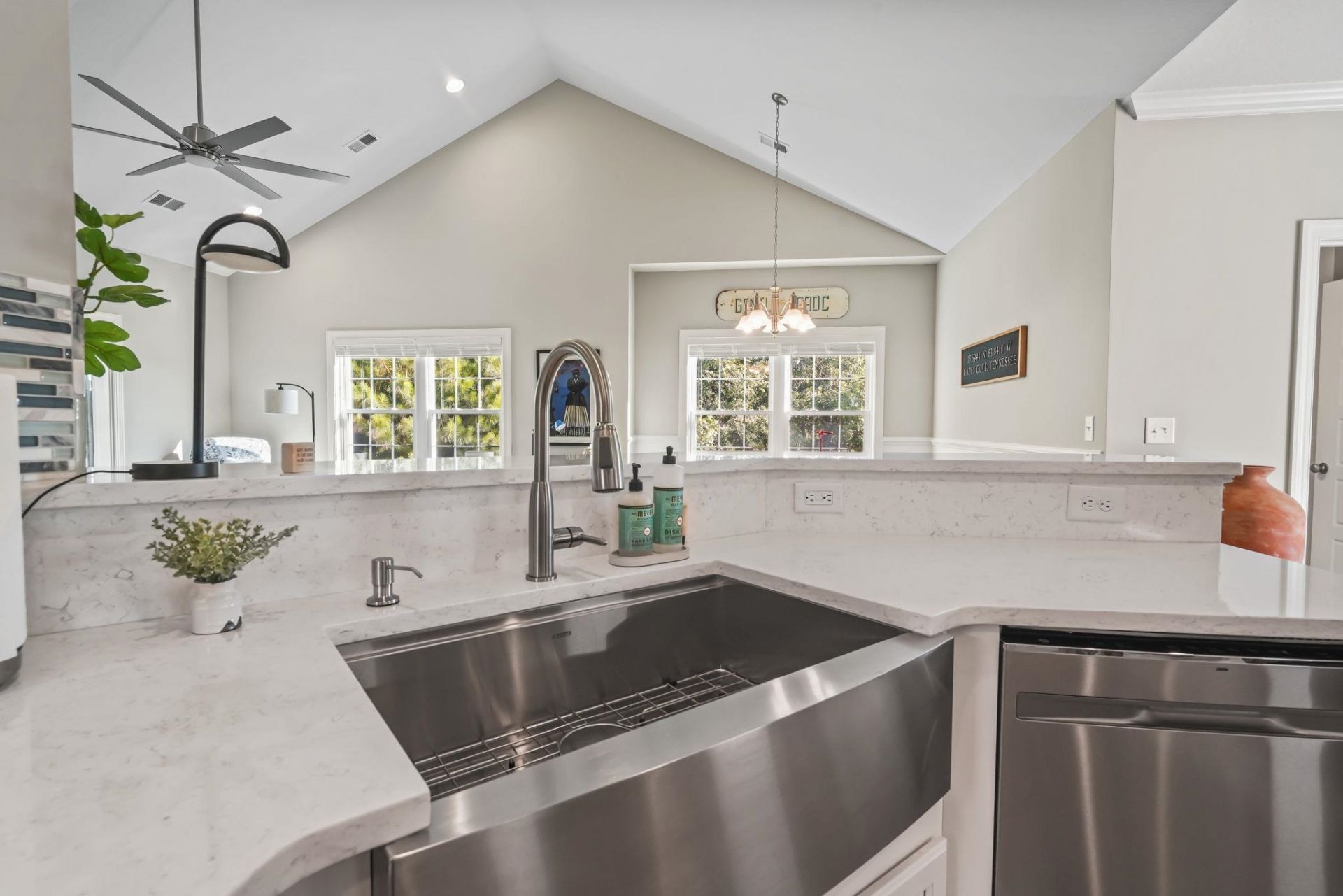 908 Jackline Place  Photo 13