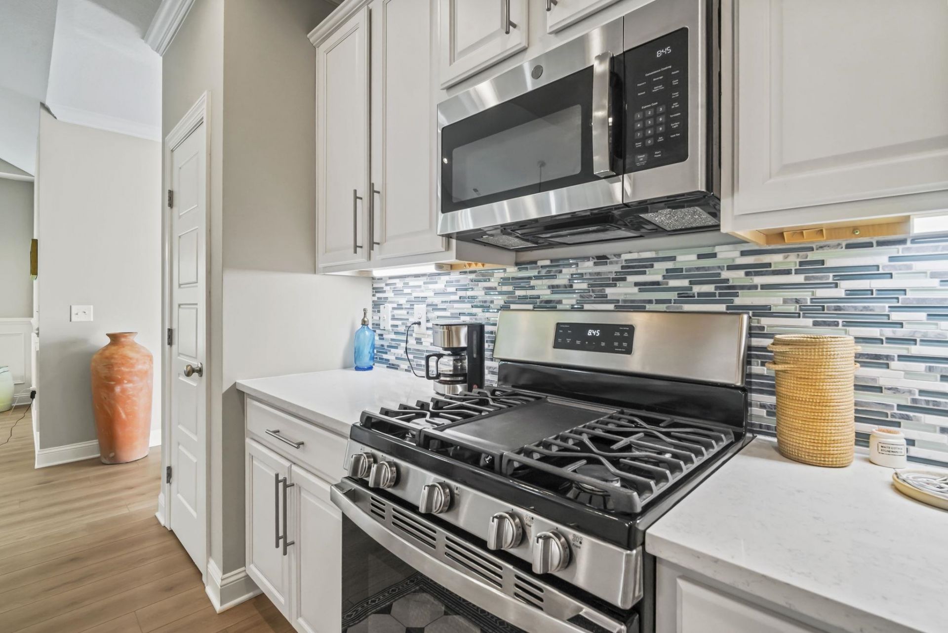 908 Jackline Place  Photo 15