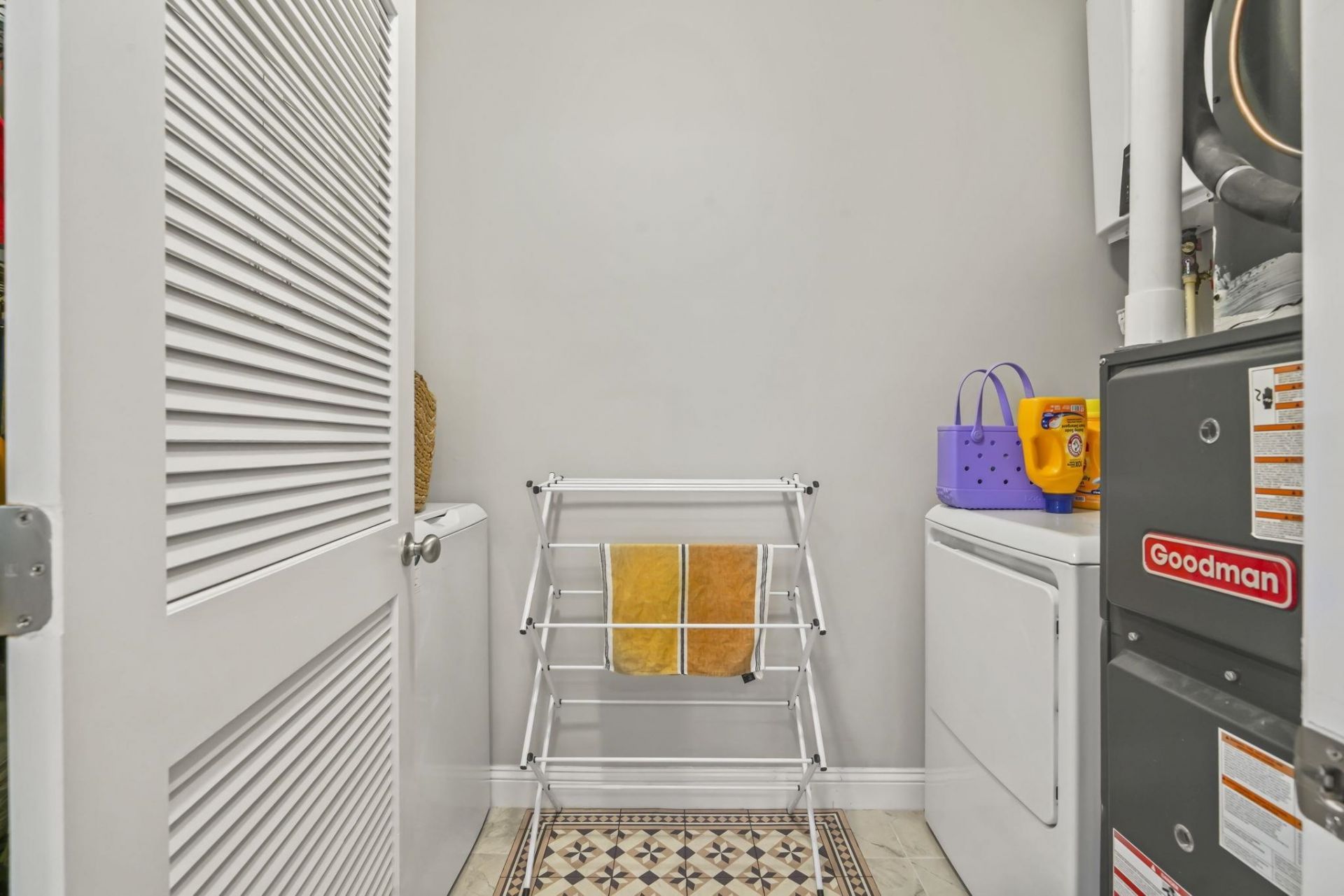 908 Jackline Place  Photo 17