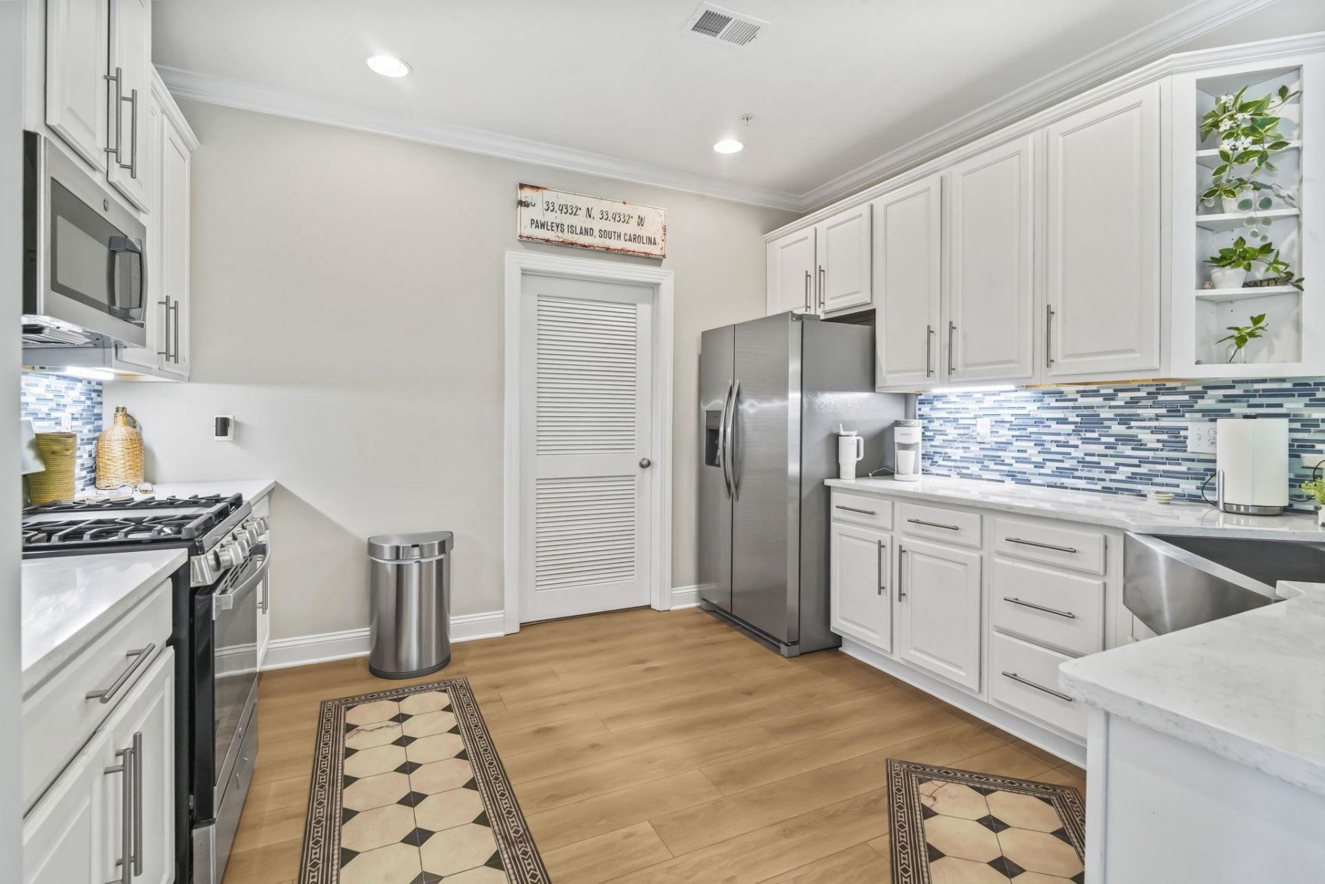 908 Jackline Place  Photo 9