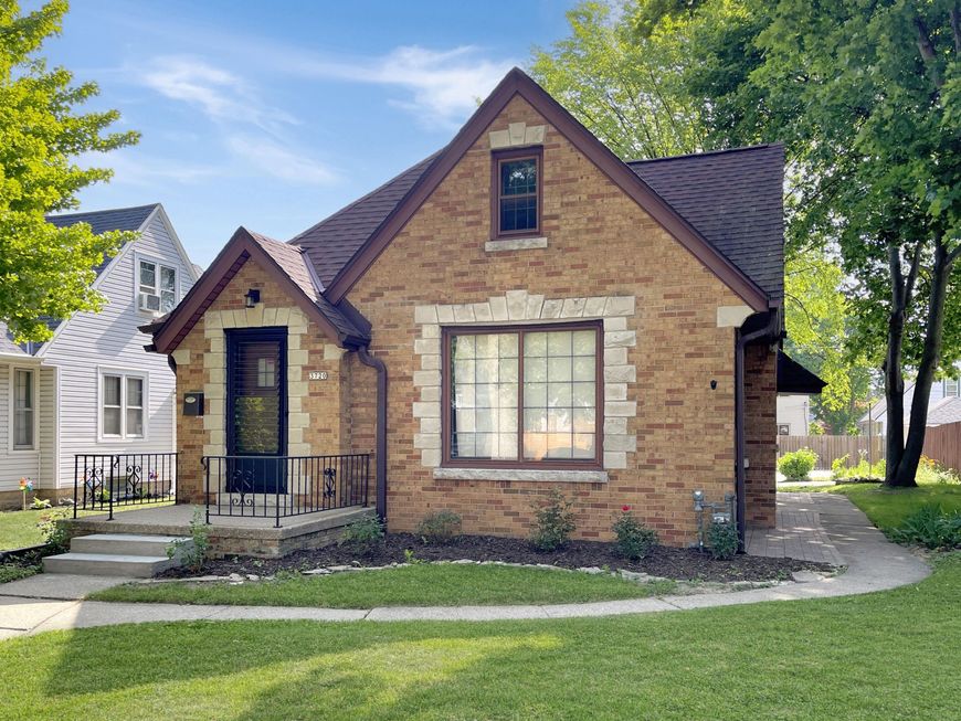 Main Photo