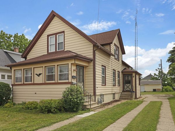 3915 10th Ave, Kenosha, WI 53140
