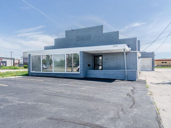 2200 Miller Park Way, West Milwaukee, WI 53219
