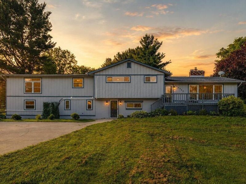 18080 Woodview Lane, Fredericktown, OH 43019 Photo 3