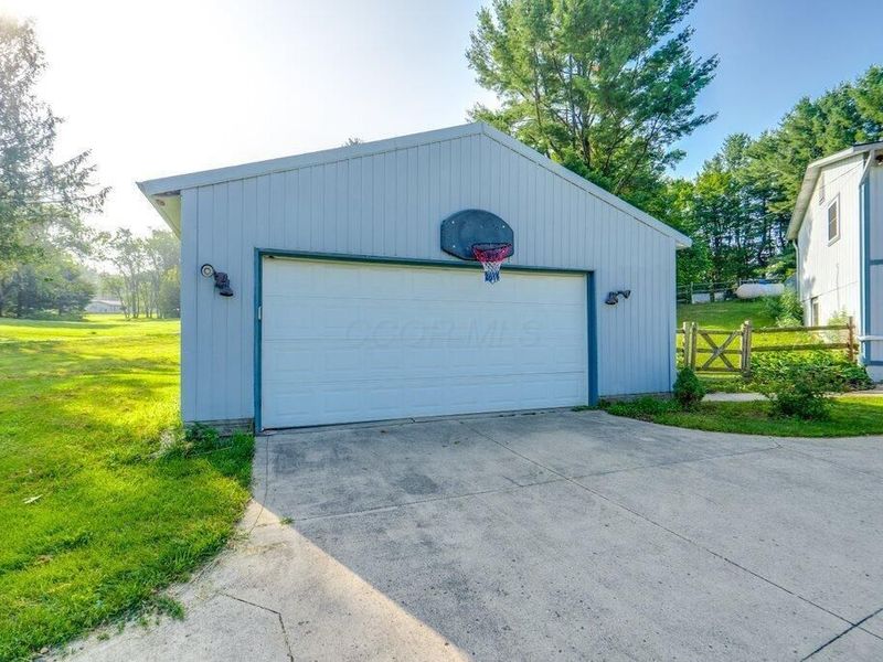 18080 Woodview Lane, Fredericktown, OH 43019 Photo 41