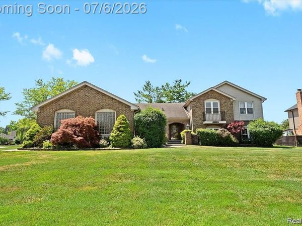 20213 Whitby Drive, Livonia, MI 48152