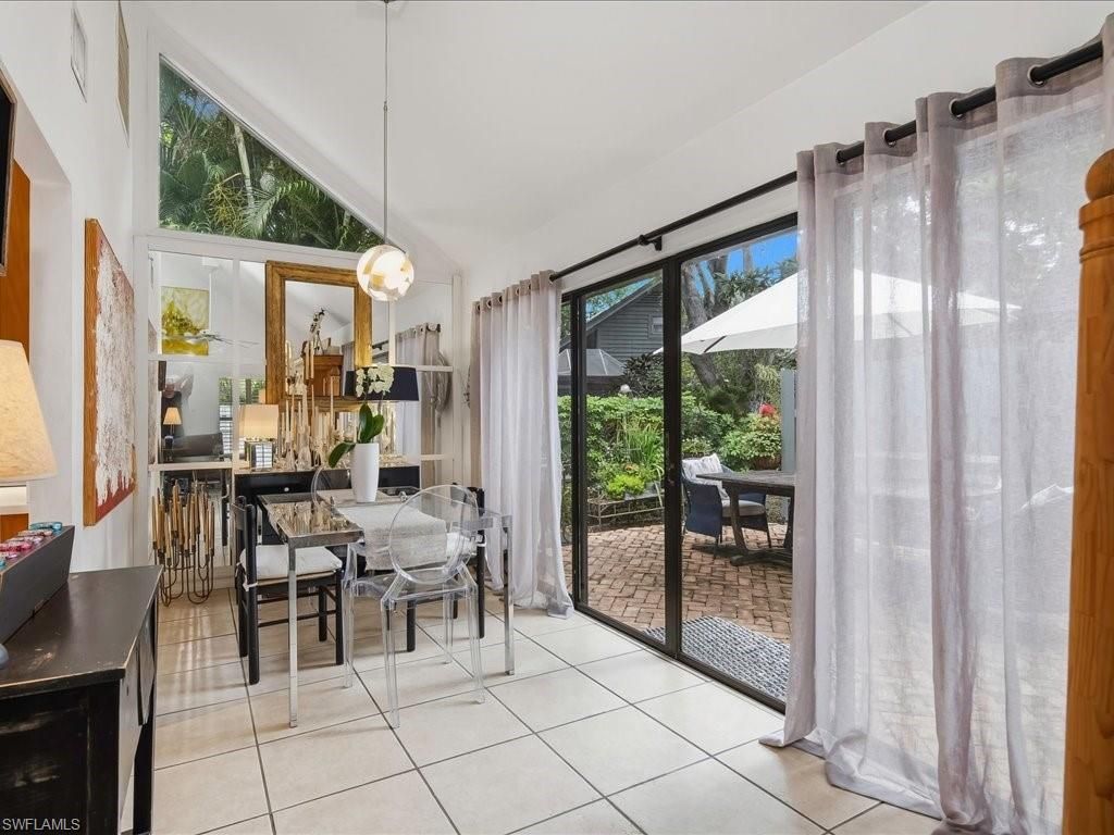 1337 Solana Rd , Naples, FL 34103 Photo