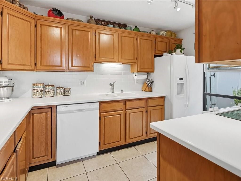 1337 Solana Rd , Naples, FL 34103 Photo