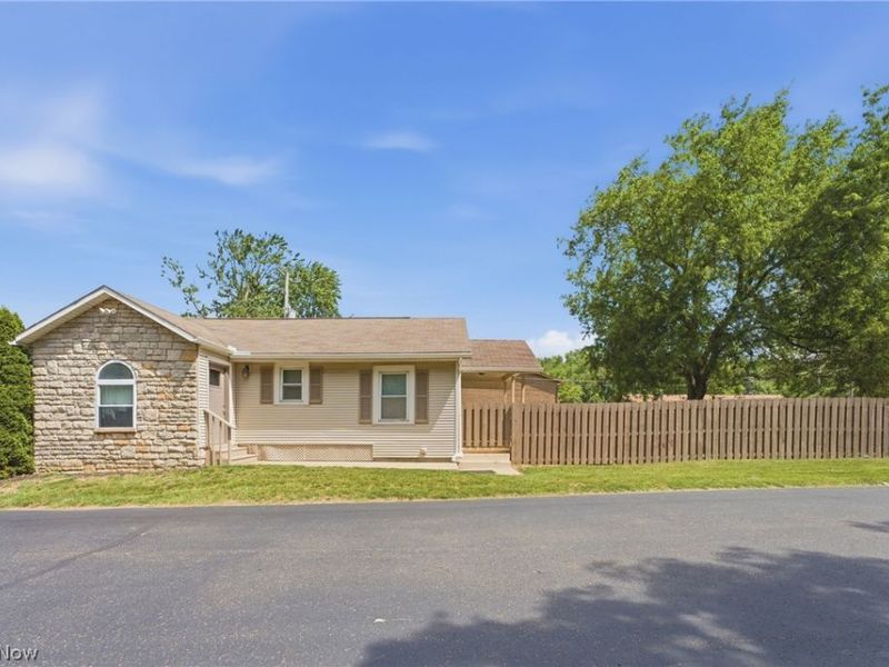 679 Saint Andrews Court, Akron, OH 44312 Photo 1