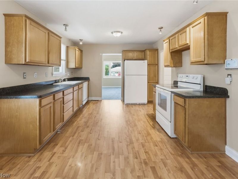 679 Saint Andrews Court, Akron, OH 44312 Photo 19