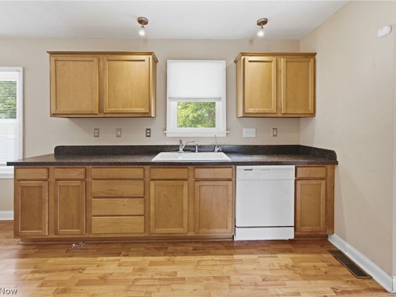 679 Saint Andrews Court, Akron, OH 44312 Photo 20