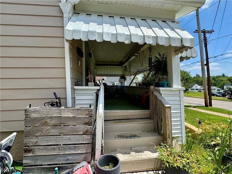 402 E Marietta St. Manor, Woodsfield, OH 43793 Photo 6