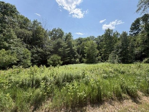 25 Deer Run, Becket, MA 01223