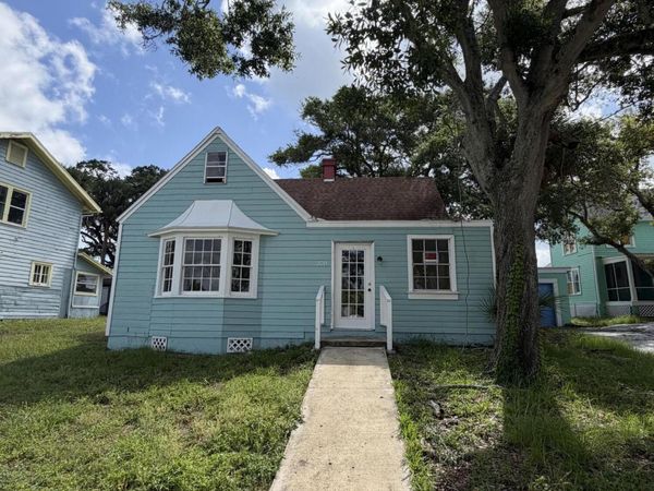 320 N Peninsula Drive, Daytona Beach, FL 32118