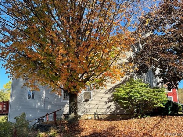 9954 Vermont Hill Road, Holland, NY 14080