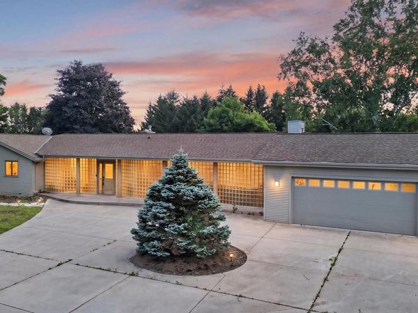 W2179 Shamrock DRIVE, Sheboygan, WI 53083