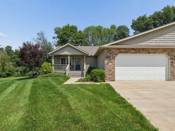 518A Hickory Lane, Howard, OH 43028